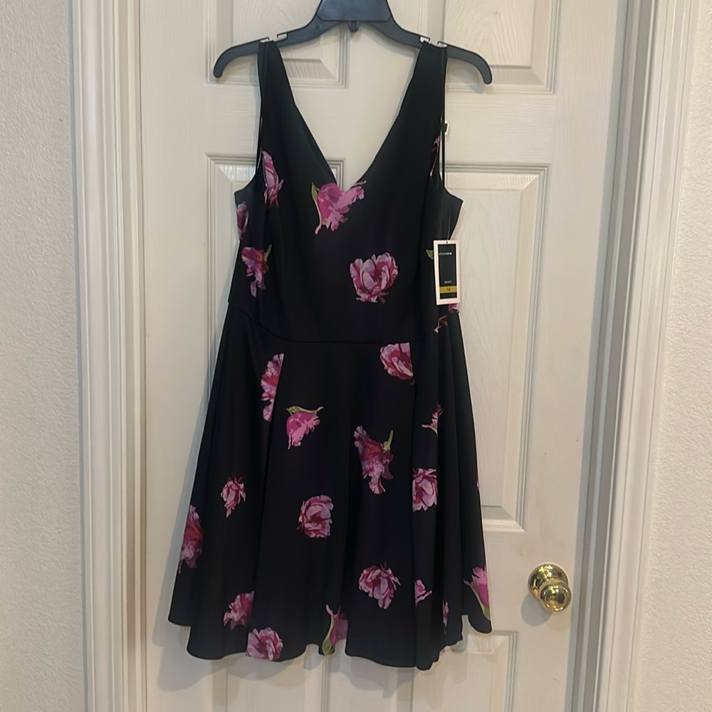 Julian Taylor Dress Size 14